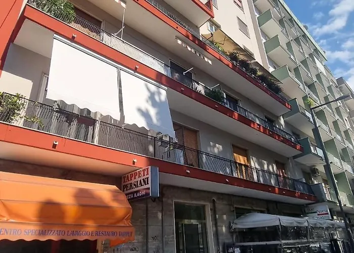 Repubblica 3* باري